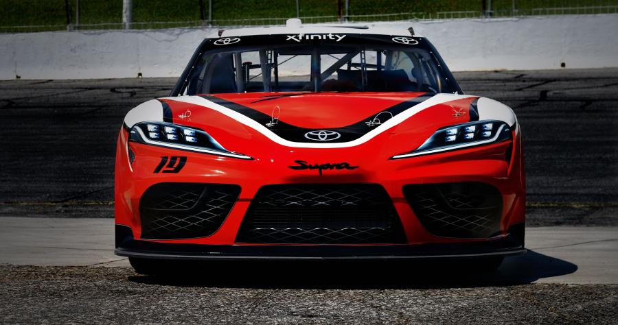  Toyota Xfinity Supra 2019 года  (фото 17 из 19)